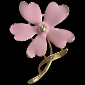 Gerry’s Elegant Pink Enamel Flower Brooch Gold Tone Romantic Pin